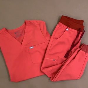 CLAY FIGS SCRUBS SET